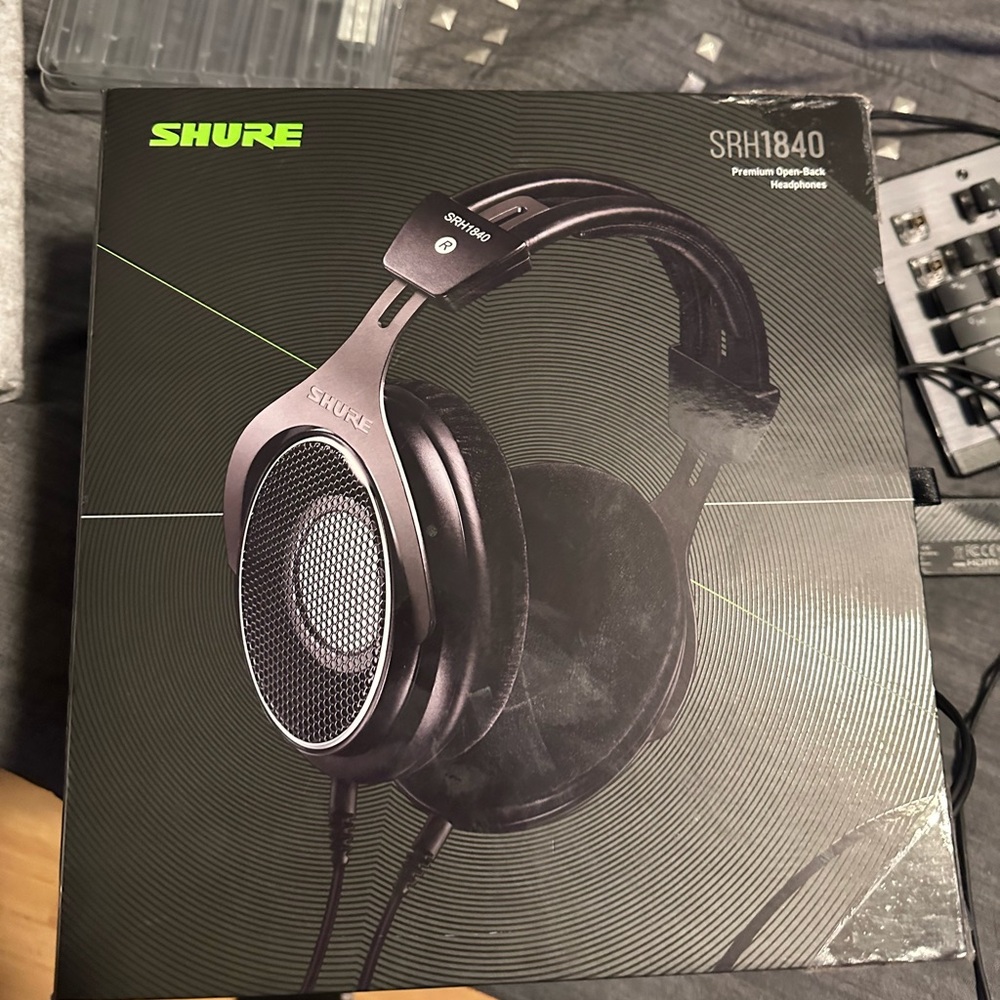 shure srh1840 studio headphones